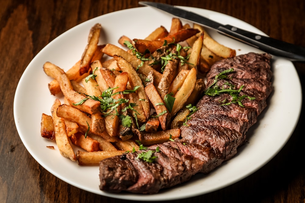 Digital QR code restaurant menu with food photo and upsell
